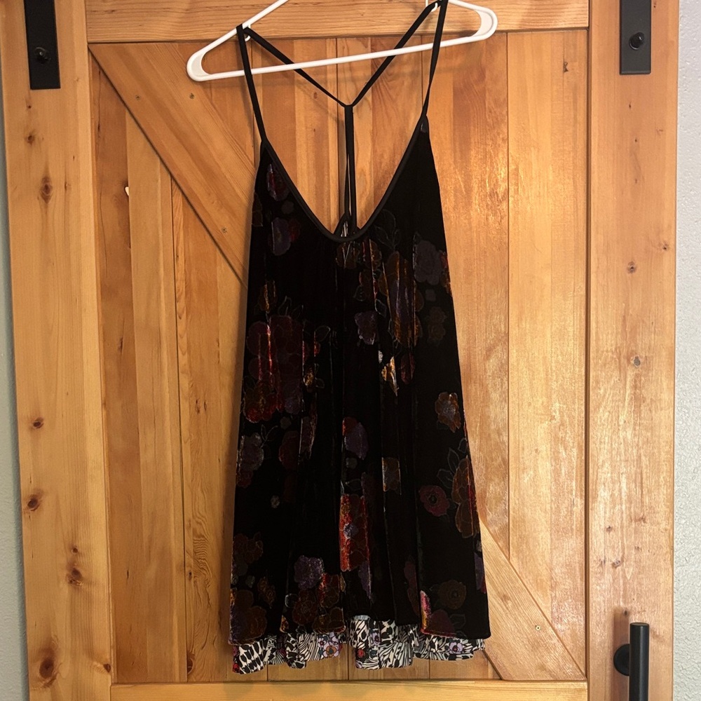 Free People   Two Face reversible Black Velvet Floral Mini Dress with T-Strap